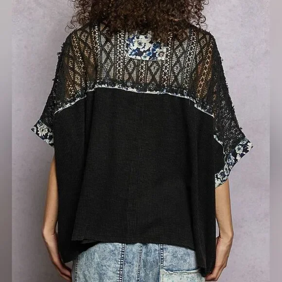 POL Women's Sheer Casual Crochet Patchwork Lace Accent Baggy Knit Shirt sz Mediu